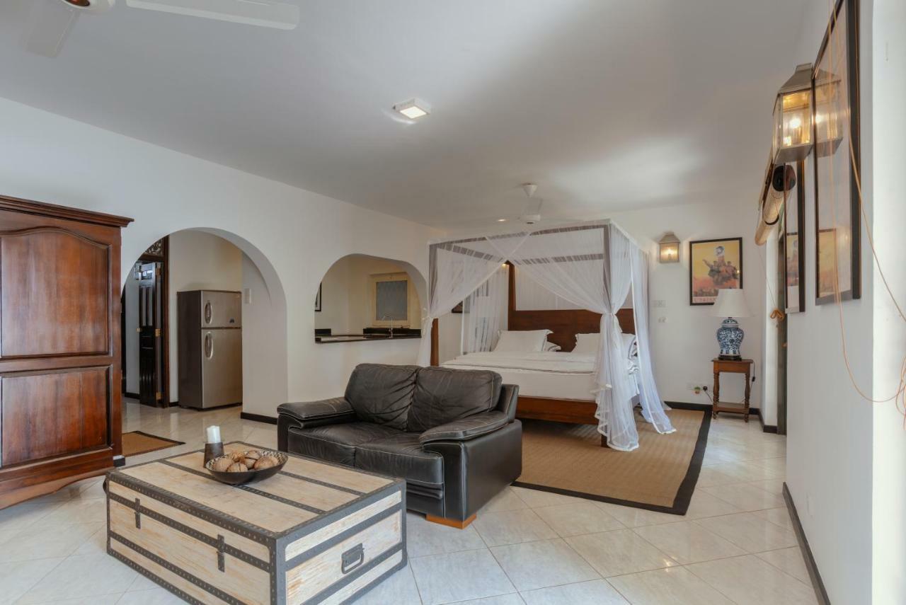 Villa Republic, Bentota  Aluthgama Buitenkant foto